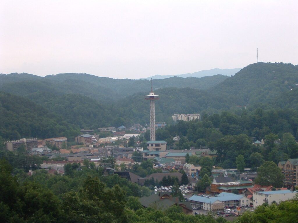 Gatlinburg vs Pigeon Forge