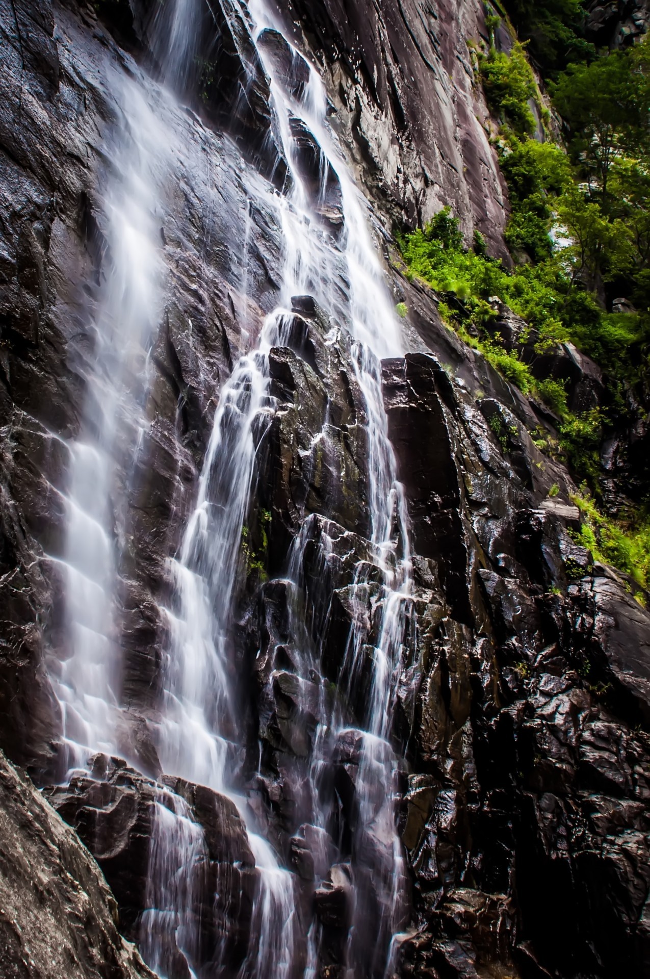 Hickory Nut Falls, a waterfall in Chimney Rock State Park, North Carolina