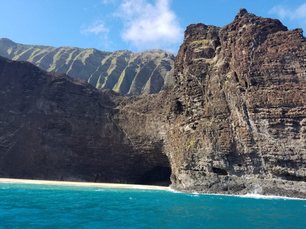 Na Pali Boat Tour: What Is the Best Na Pali Coast Boat Tour?