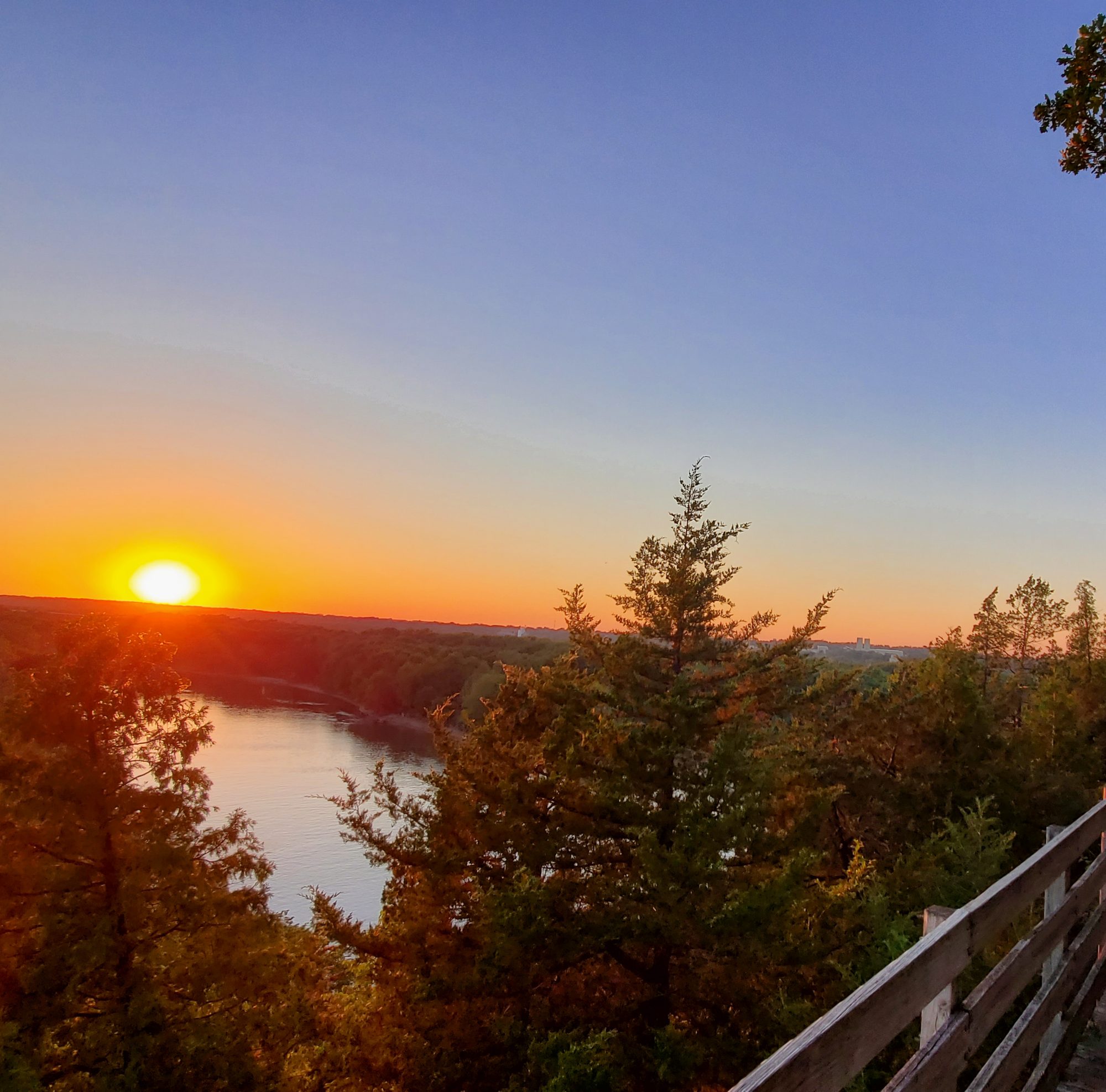 Boardwalk overlooking the Illinois River at sunset, Starved Rock