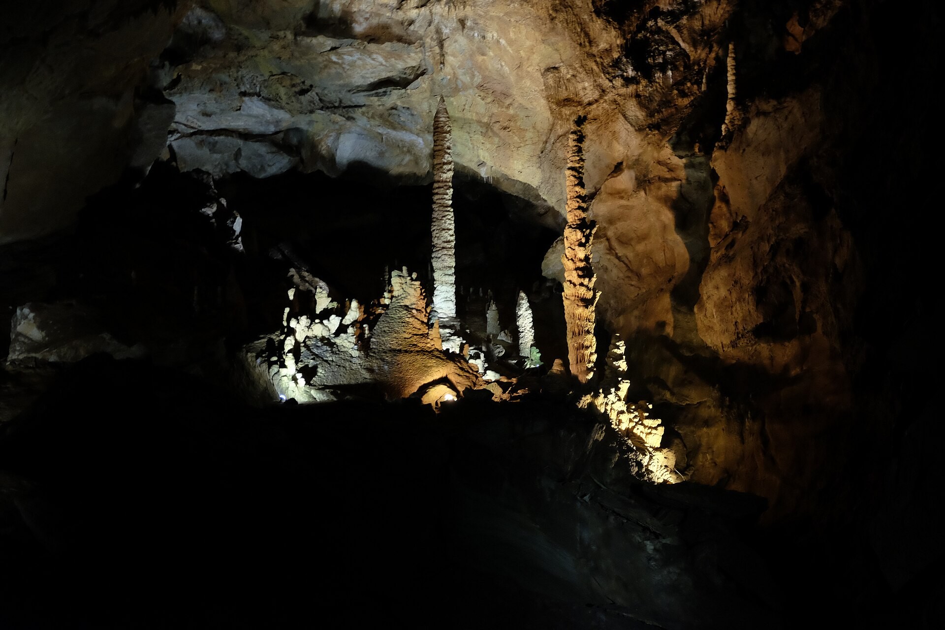 tuckaleechee-caverns-interior placeholder alt