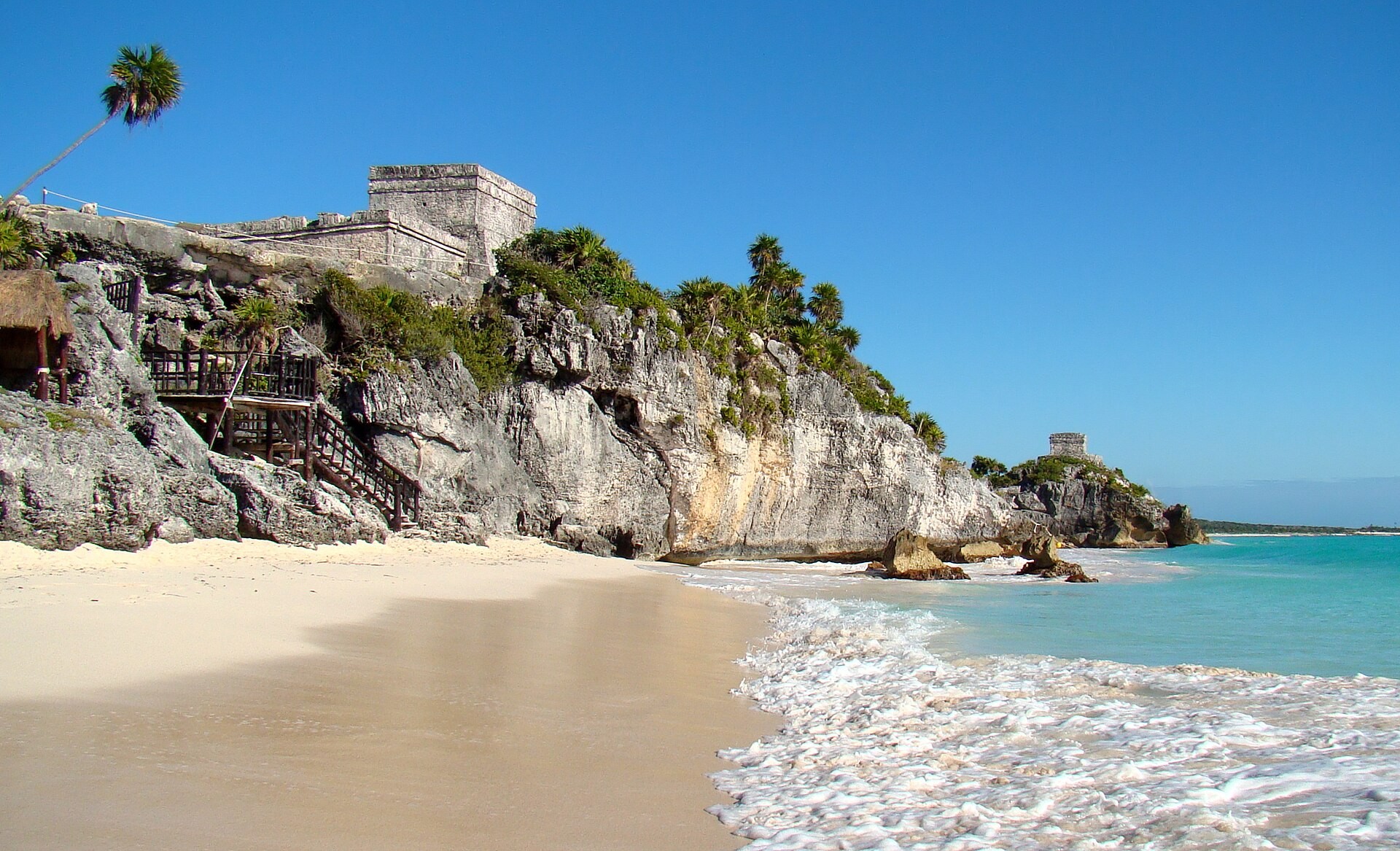 El Castillo, the largest structure at the Tulum ruins, on the cliff above the Caribbean Sea