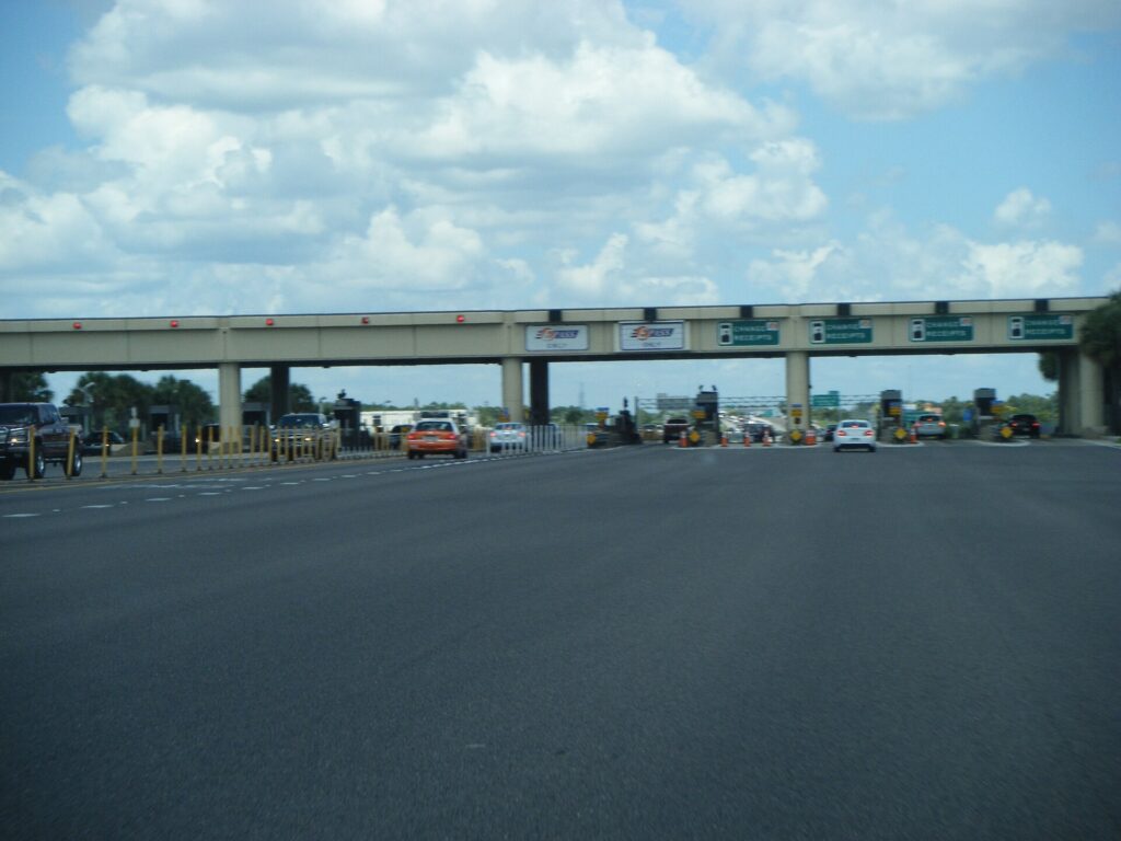 Toll plaza on Florida State Road 528, the Beachline Expressway, near the Orlando airport