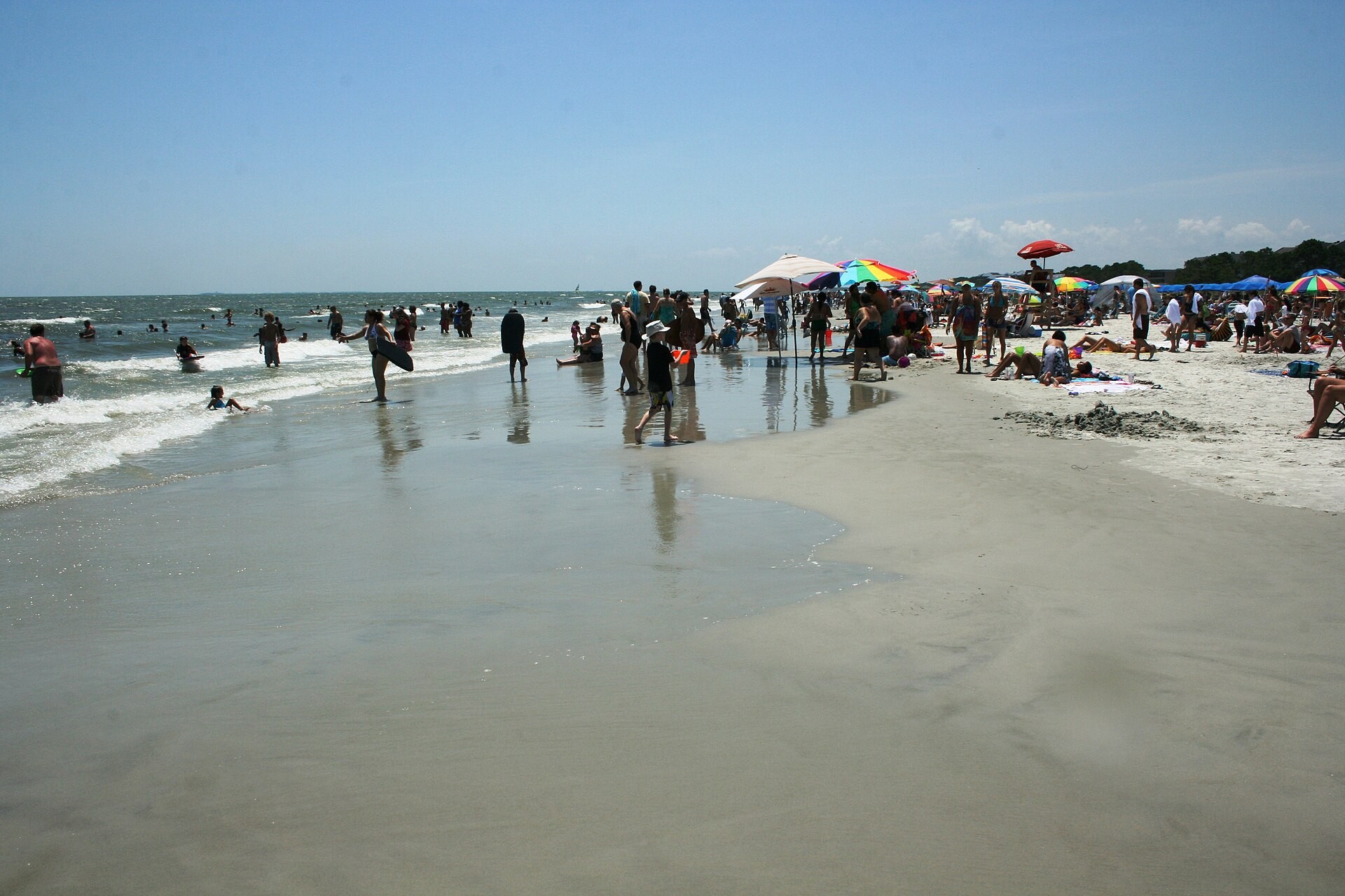 Broad flat sandy beach on Hilton Head Island, South Carolina
