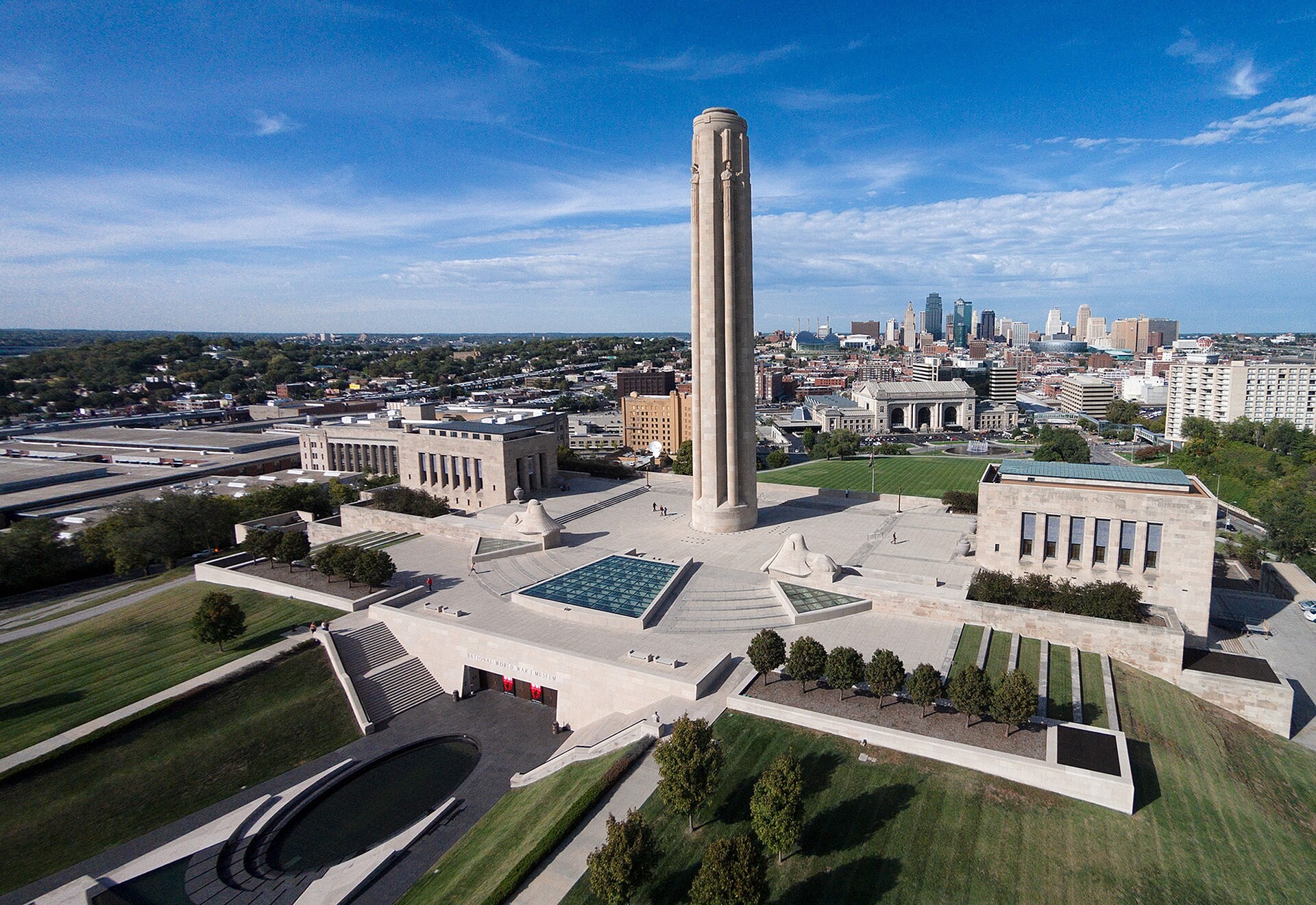 Aerial view of the National WWI Museum and Memorial and the Kansas City skyline
