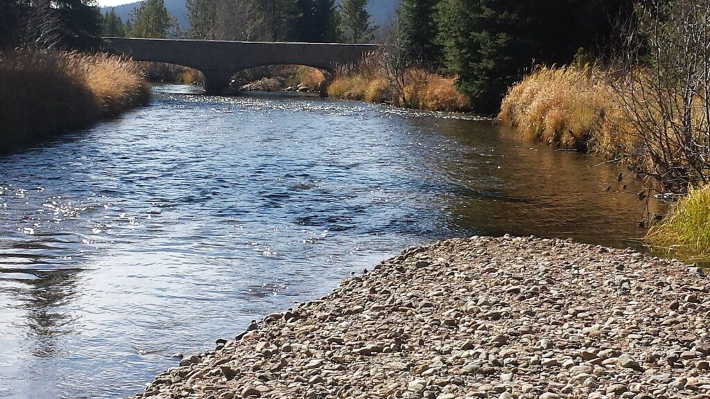 Colorado River flowing through the Kawuneeche Valley at the Coyote Valley Trail in Rocky Mountain National Park